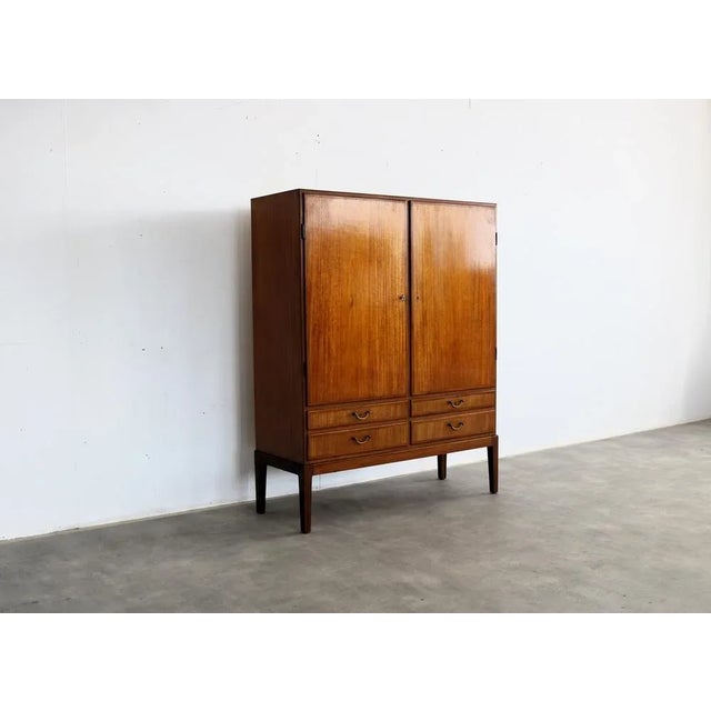 Vintage Danish Cabinet, 1960s, in Good conditions. Designed 1960 to 1969