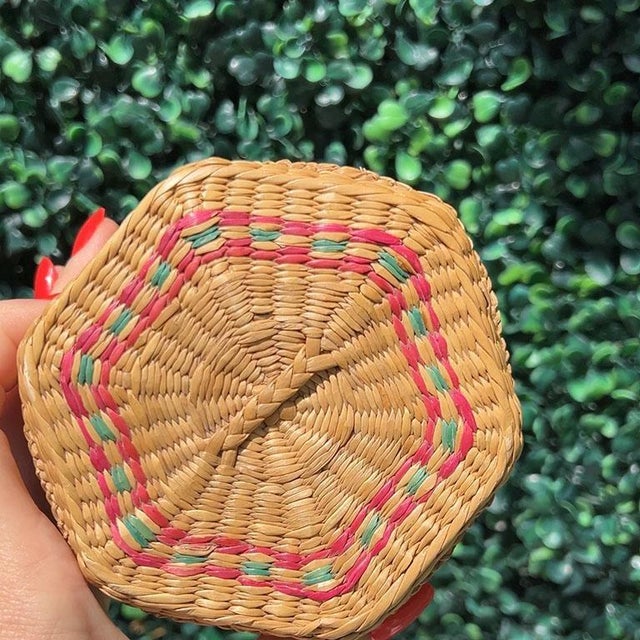 Antique Sweet Grass Basket With Lid in Pink and Green For Sale - Image 4 of 4