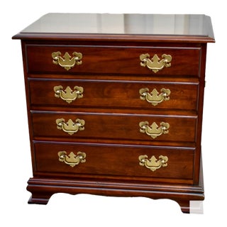 Vintage Small Four Drawer Traditional Style Solid Cherry Bachelors Chest For Sale
