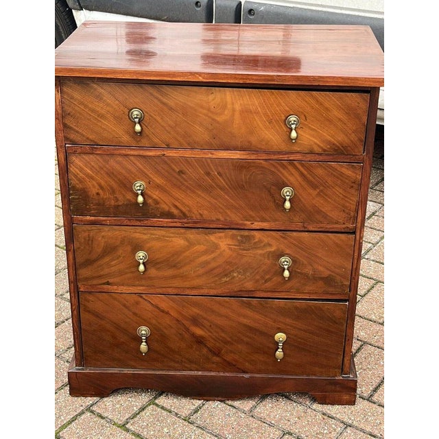 Small Mahogany Chest of Drawers For Sale - Image 4 of 15