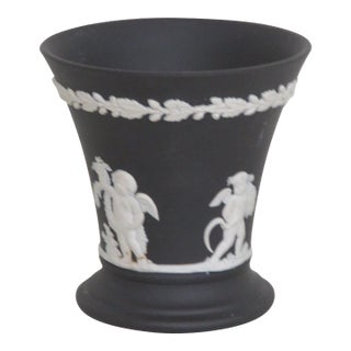 Wedgwood Cream on Black Jasperware Cherubs Trumpet Vase Posy Pot 4114b For Sale