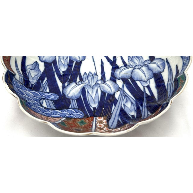 19th Century Japanese Meiji Imari Kinrande Porcelain Scalloped Iris Bowl 10 Inch For Sale In Portland, ME - Image 6 of 16