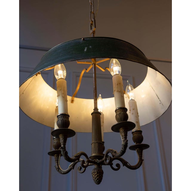 Metal 19th-Century French Bouillotte Chandelier in Tole and Bronze For Sale - Image 7 of 9