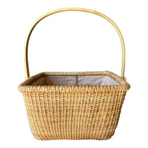 Nantucket-Style Late 20th-Century Sewing Basket With Pocketed Interior Drawstring Liner