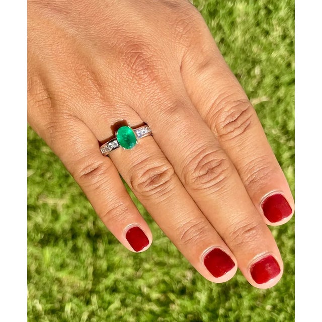 Certified Natural 1.87Cts Emerald VS F Diamond 18K Gold Ring Band, size 6.5 For Sale - Image 10 of 10