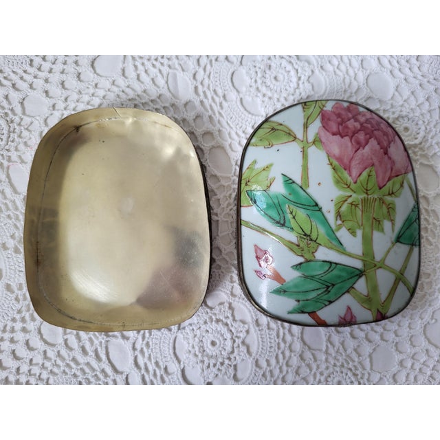 1990s Pink and Green Floral Porcelain Metal Box For Sale - Image 5 of 9
