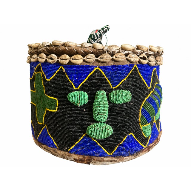 Mid-20th Century Nigerian Yoruba Large Ceremonial Beaded Vessel With Reptile Finial For Sale In Chicago - Image 6 of 18