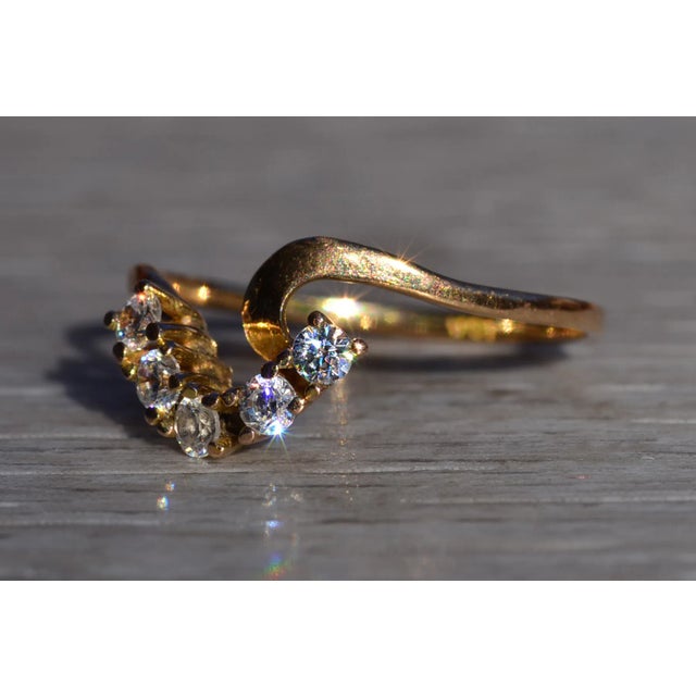 The Sasabe: Ladies 14K Yellow Gold Curved Ring set with Cubic Zirconia For Sale In Philadelphia - Image 6 of 7