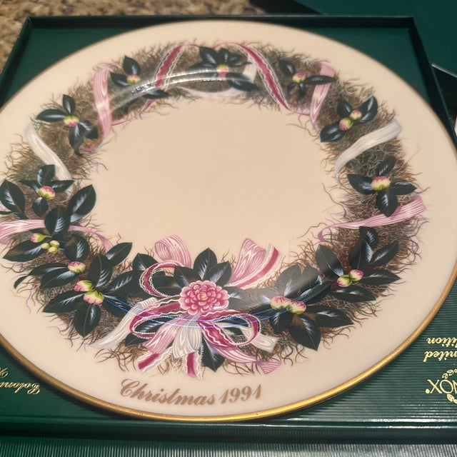 Ceramic Late 20th Century Complete Set of Lenox Colonial Christmas Wreath Series (1981–1993) - Set of 13 For Sale - Image 7 of 12