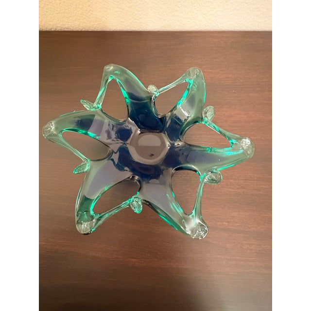 1960s Murano Mid 20th Century Modern Kelly Green Candy Dish Sculpture For Sale - Image 5 of 5