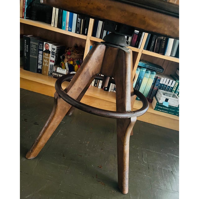 Vintage Industrial Drafting Stool by Gunlocke For Sale In New York - Image 6 of 10