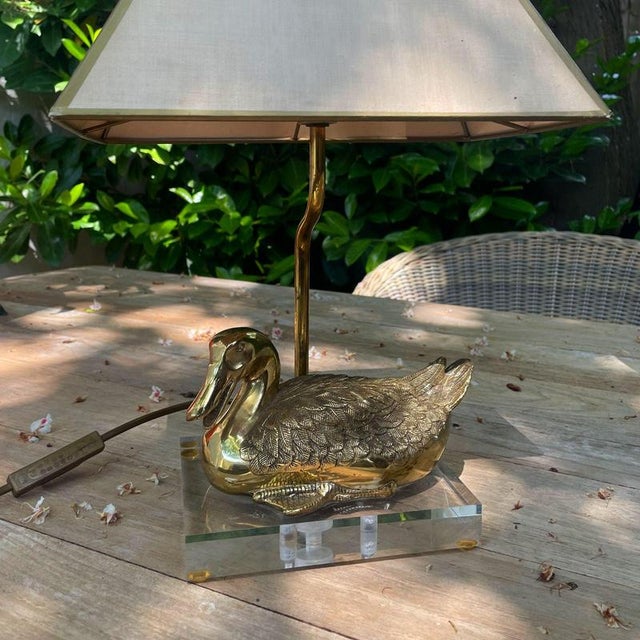 Vintage Brass Duck Table Lamp on Clear Acrylic Base, 1970s For Sale - Image 12 of 18