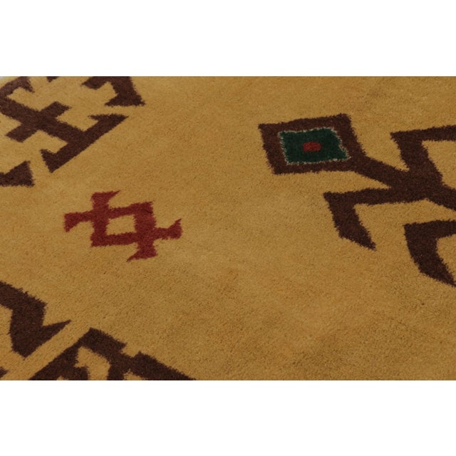 Textile Vintage Turkish Rug, Gold With Bold Tribal Geometry - Rug & Kilim For Sale - Image 7 of 9