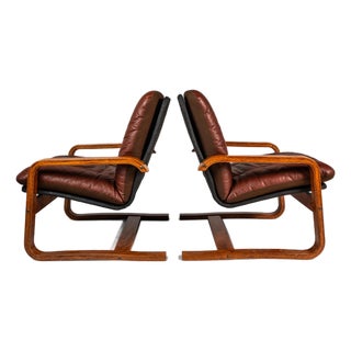 Set of Two (2) Scandinavian Modern Bentwood Lounge Chairs in the Manner of Ingmar Relling, Scandinavia, C. 1980s For Sale
