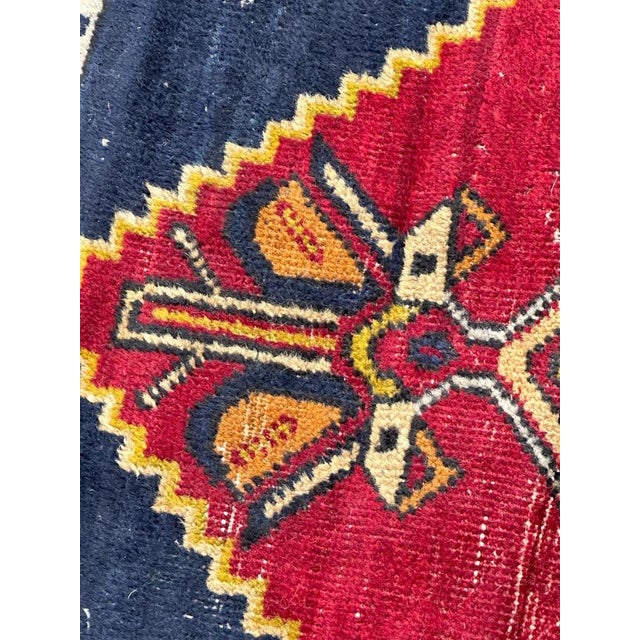 Small Mid-Century Turkish Yastik Rug, 1940s For Sale - Image 6 of 15