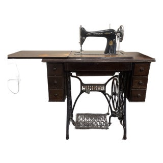 1950s Singer Antiques Sewing Machine For Sale