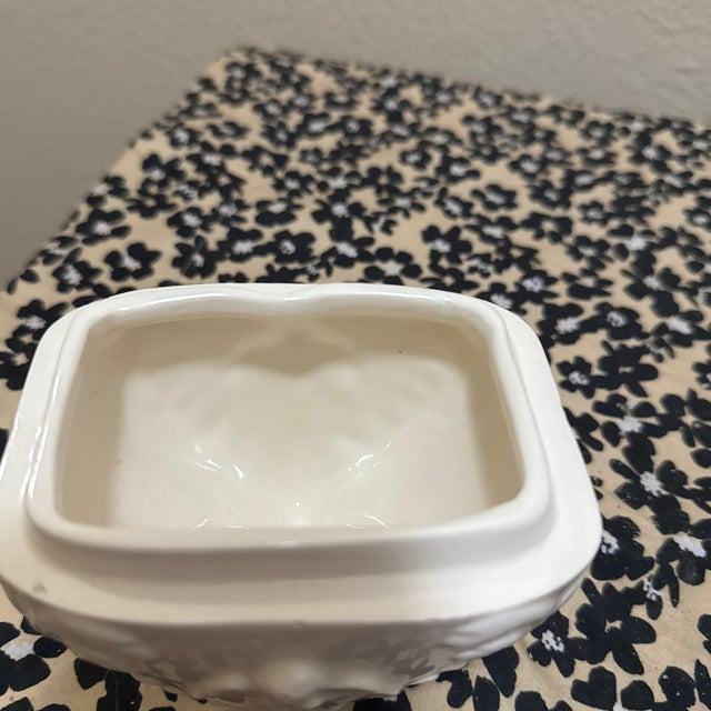 Ceramic Vintage White Porcelain Cherub Heart Trinket Box For Sale - Image 7 of 9