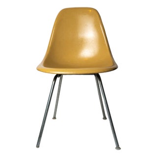 Eames Side Shell Chair in Light Ochre – Summit Prime + S Stamp Vintage 1964–1978 For Sale