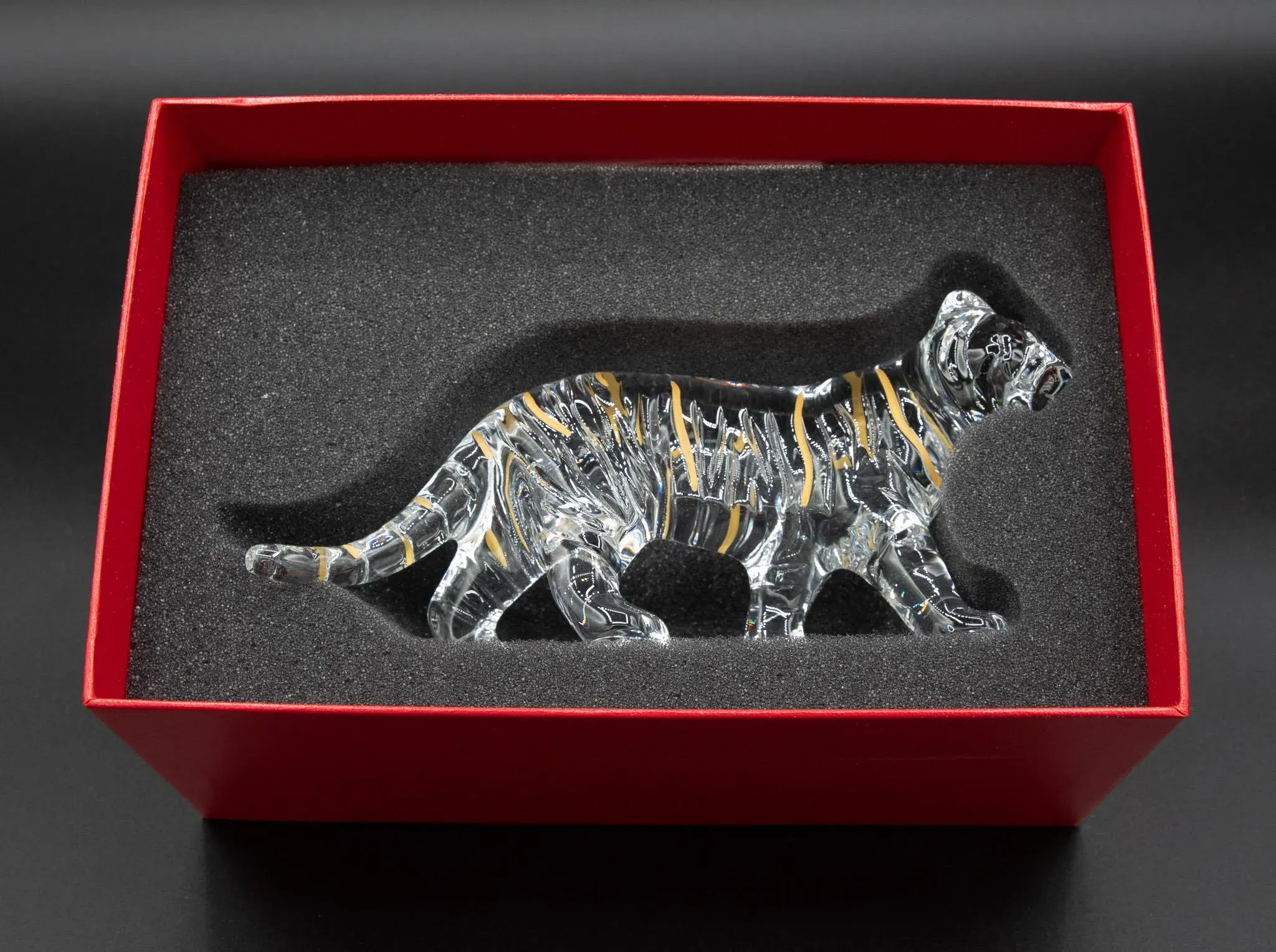 Baccarat Tiger Figurine 置物　美品　箱付ショッパー付 Amazon.com: Baccarat Clear And Gold 2022 Zodiac Tiger : Home & Kitchen
