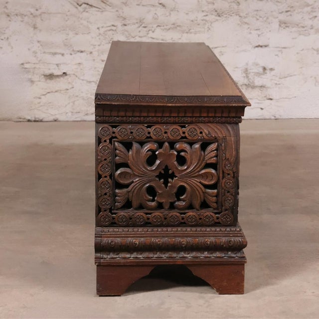 Italian 19th Century Italian Carved Oak Cassapanca For Sale - Image 3 of 7