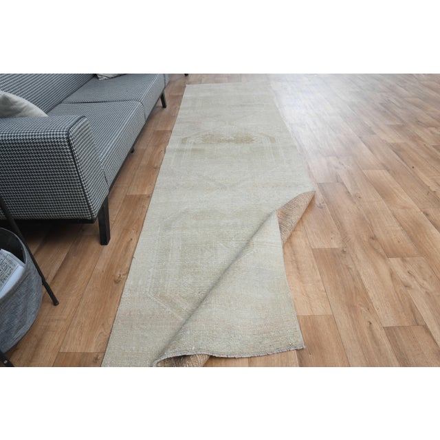 1970s 1970s Vintage Handmade Wool Cotton Turkish Beige Runner Rug For Sale - Image 5 of 11