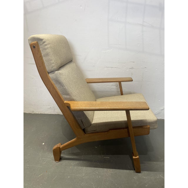 Set of Model GE290 Lounge Chair and Ottoman in Oak by Hans Wegner for Getama Gedsted, Denmark, 1960s For Sale - Image 10 of 18