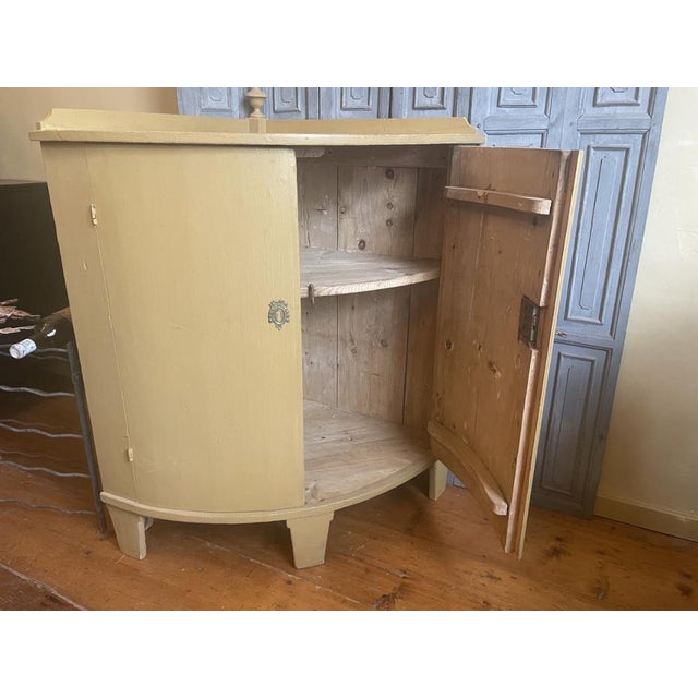 Wood Dutch Corner Cupboard with Convex Doors, 1870s For Sale - Image 7 of 17
