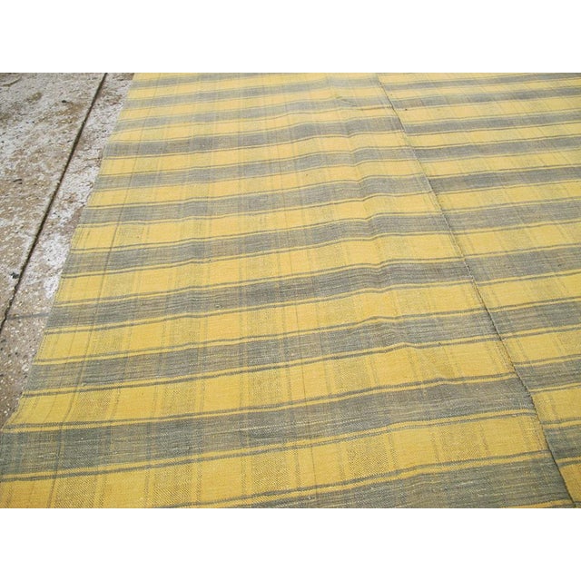 Galerie Shabab Collection Mid-20th Century Small Room Size Turkish Flat-Weave Kilim Accent Rug in Yellow For Sale In New York - Image 6 of 10