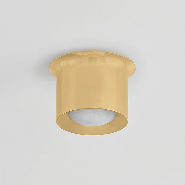 A sleek flush mount with unadorned metalwork, Noxon celebrates the beauty of simplicity. Situated within the metal frame,...