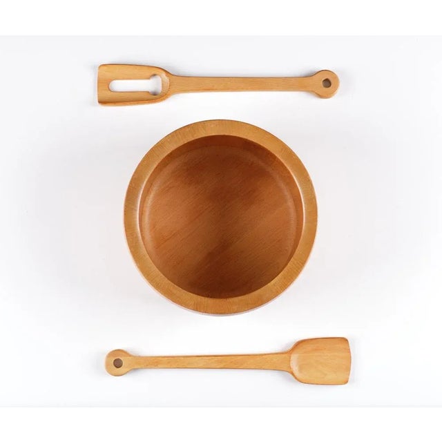 Very nice solid teak bowl by Richard Nissen, Denmark. It was designed and manufactured in the early 1960s. The bowl comes...