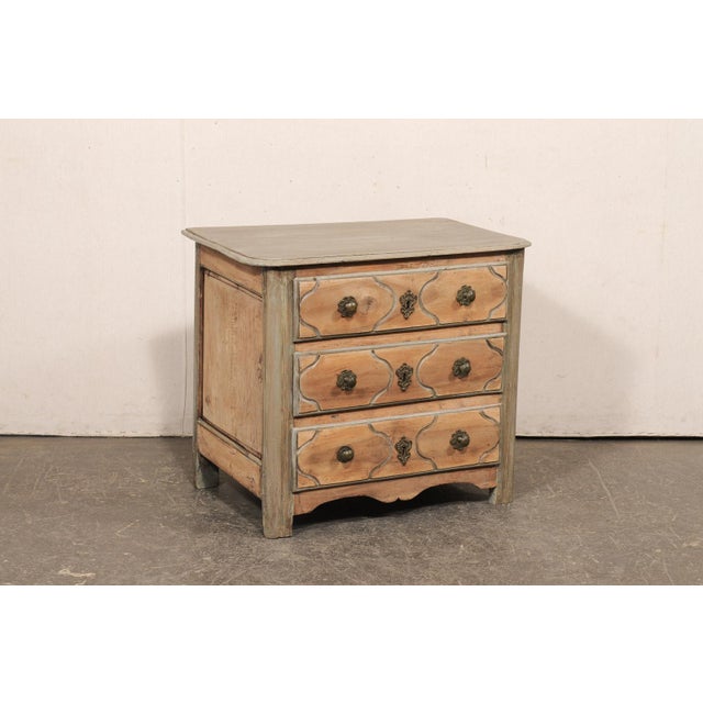 Mid 18th Century French Provincial Wooden Commode For Sale In Atlanta - Image 6 of 12