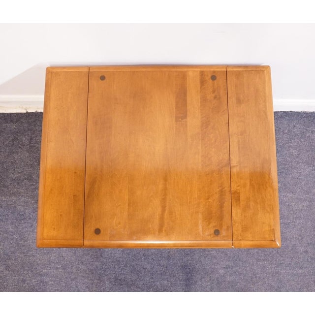 Ethan Allen Heirloom Nutmeg Maple Colonial Early American 33" Drop Leaf Accent End Table 10-8034 For Sale - Image 13 of 17