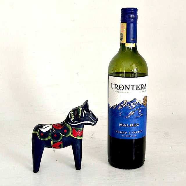 Swedish Folk Art Vintage Hand Painted Dala Horse For Sale - Image 11 of 11