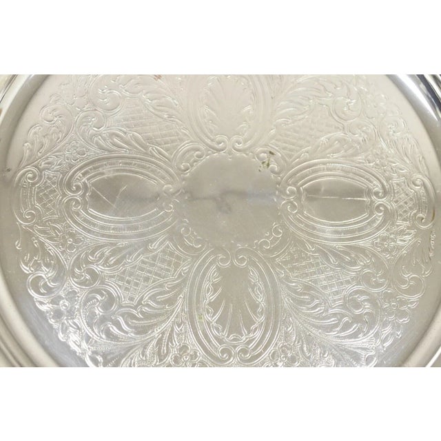 Mid 20th Century Lifetime Brand English Silver Plate Twin Handle Grapevine Round Serving Tray For Sale - Image 4 of 11