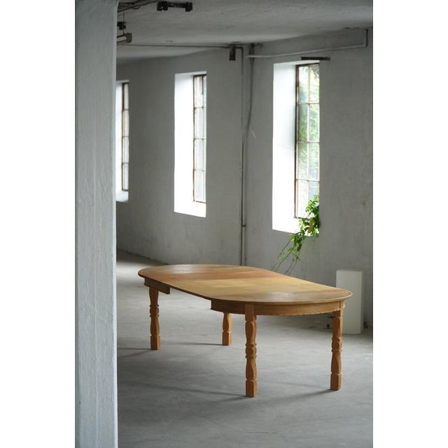 Mid-Century Modern Danish Round Extendable Oak Dining Table, 1960s For Sale - Image 9 of 18