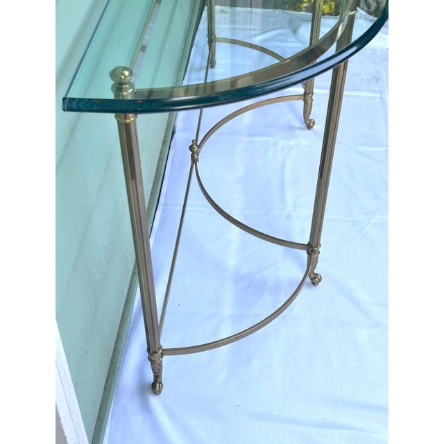 1960s Brass & Glass Demi Lune Console Table – Hollywood Regency For Sale - Image 9 of 10