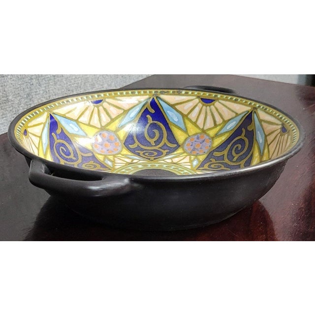 Gouda Holland: Large Art Nouveau painted ceramic bowl Diameter: 27 cm
