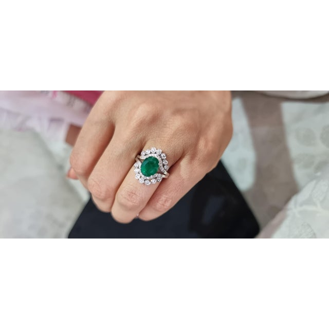 2.96 carats Natural Zambian Emerald Ring with Diamonds 0.65 carats and 14k Gold For Sale - Image 4 of 18