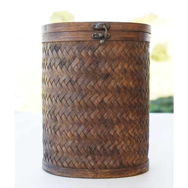 Rustic Vintage Tropical Tiki Style Oval Dark Brown Wicker Knitting Sewing Basket With Hinged Lid For Sale - Image 3 of 13