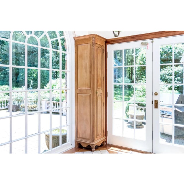 Antique French Louis XV Style Corner Cabinet For Sale - Image 4 of 17