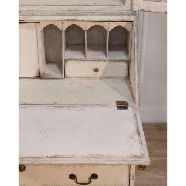 18th Century European two-part vitrine cabinet with fine carvings, circa 1790 For Sale - Image 5 of 17