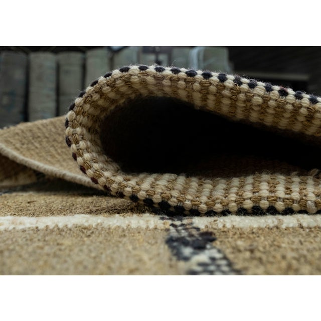Textile Scandinavian Kilim 5'9" x 9'1" #17659 For Sale - Image 7 of 8