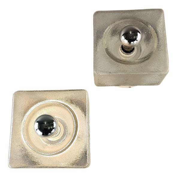 Italian Cubic Wall Lamps, 1970s, Set of 2 For Sale
