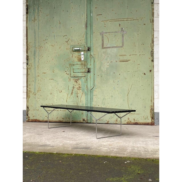 Metal Model 400 Bench in Black and Chrome by Harry Bertoia for Knoll International, 1980s For Sale - Image 7 of 7