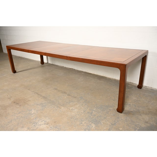 Henredon Henredon Mid-Century Hollywood Regency Walnut Extension Dining Table, Newly Refinished For Sale - Image 4 of 15