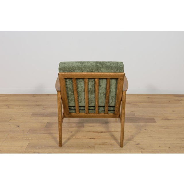 Model 300-139 Armchair from Swarzędz Factory, 1960s For Sale - Image 6 of 16