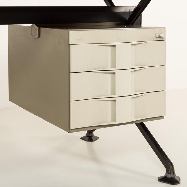 Mid-Century Desk by BBPR for Olivetti Synthesis, Italy, 1970s For Sale - Image 14 of 18