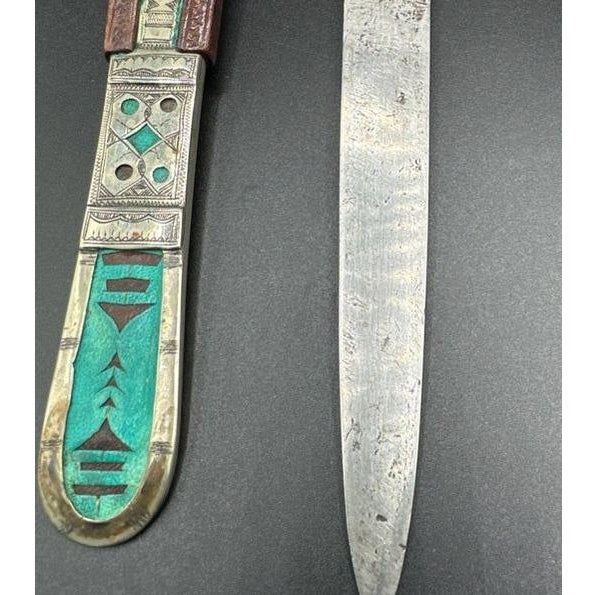 Tuareg Dagger With Hand Tooled Leather & Metal Scabbard For Sale - Image 9 of 16
