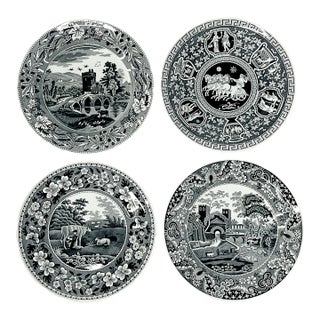 Set of 4 Vintage Spode Black and White 10.5" Decorative Dinner Plates. The Archive Collection. For Sale