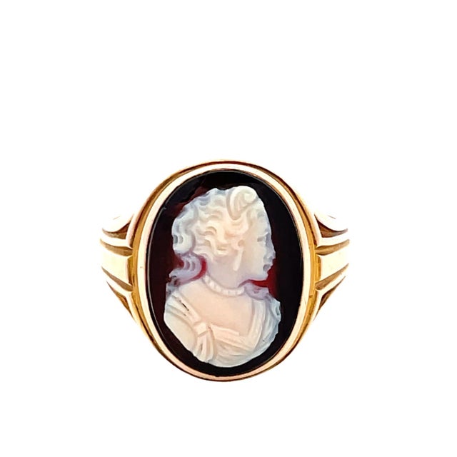 Beautiful vintage cameo ring crafted in solid 10K yellow gold, featuring a classic hand-carved profile cameo set in a...